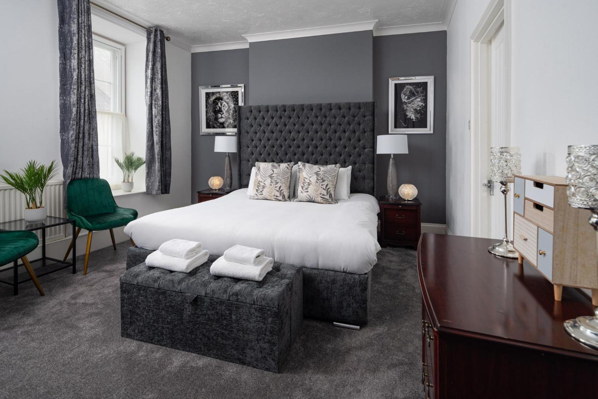 Boars Head Hotel Carmarthen Luaran gambar